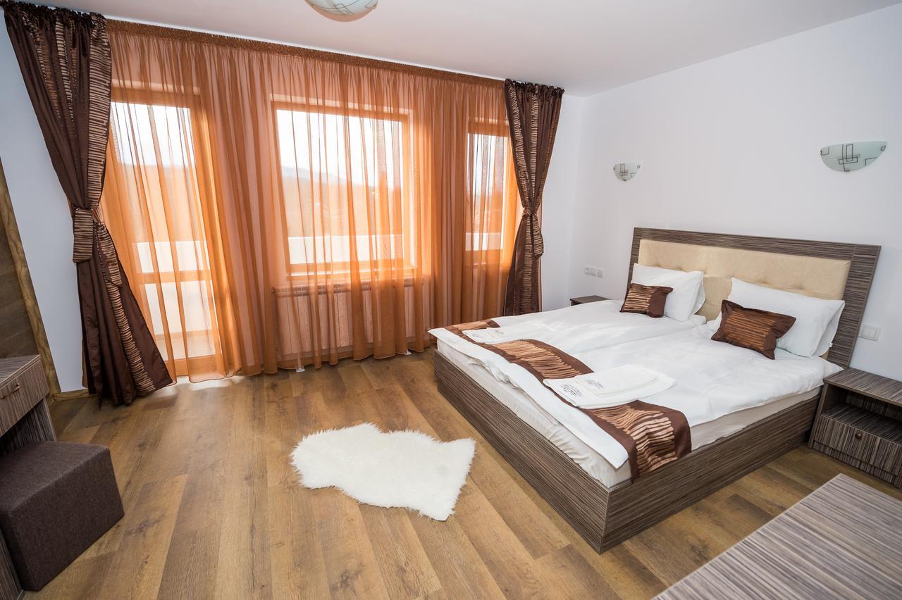 Sinjirite Complex Hotel Elena Luaran gambar