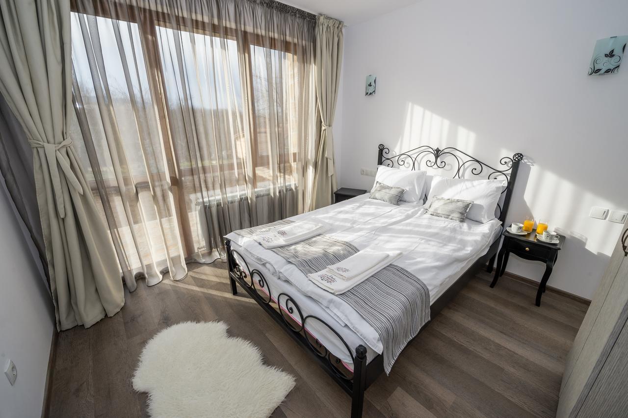 Sinjirite Complex Hotel Elena Luaran gambar