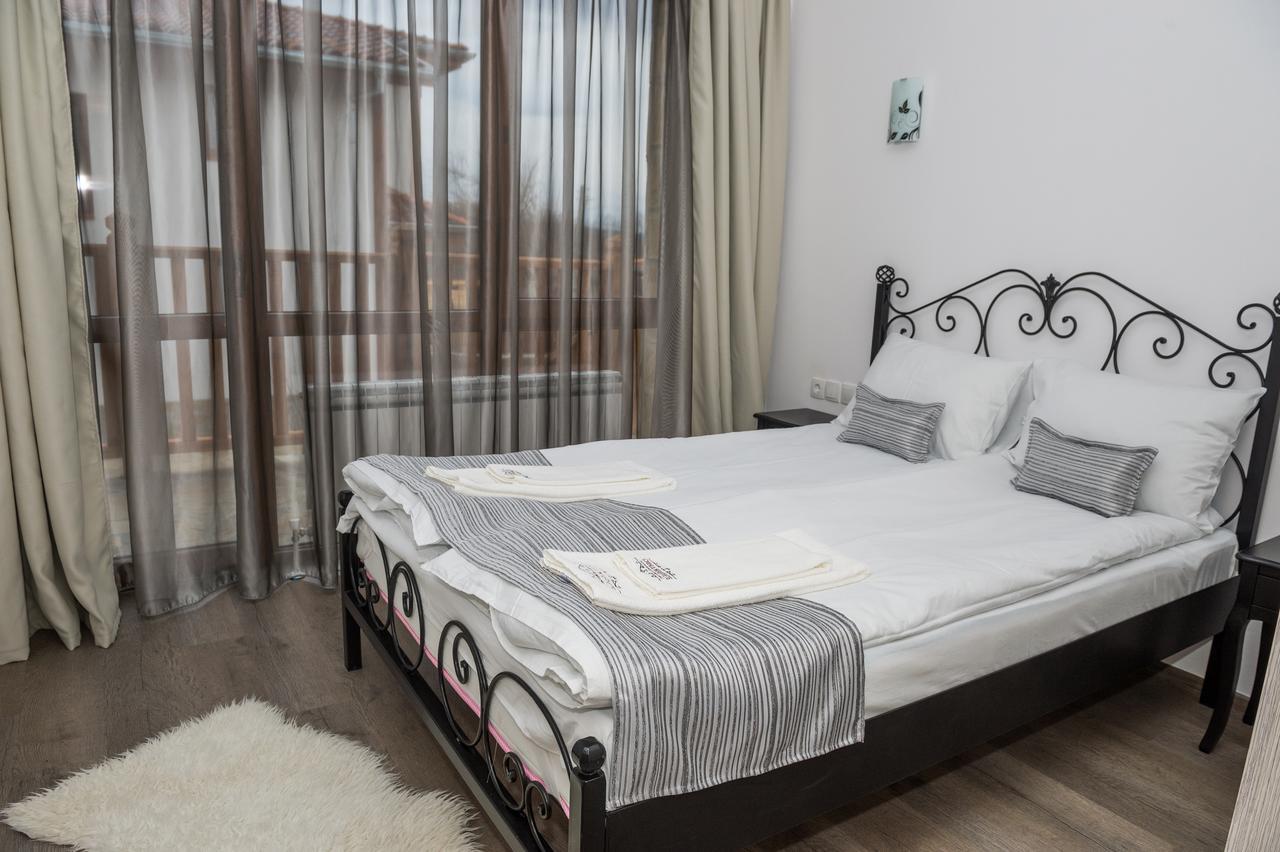 Sinjirite Complex Hotel Elena Luaran gambar