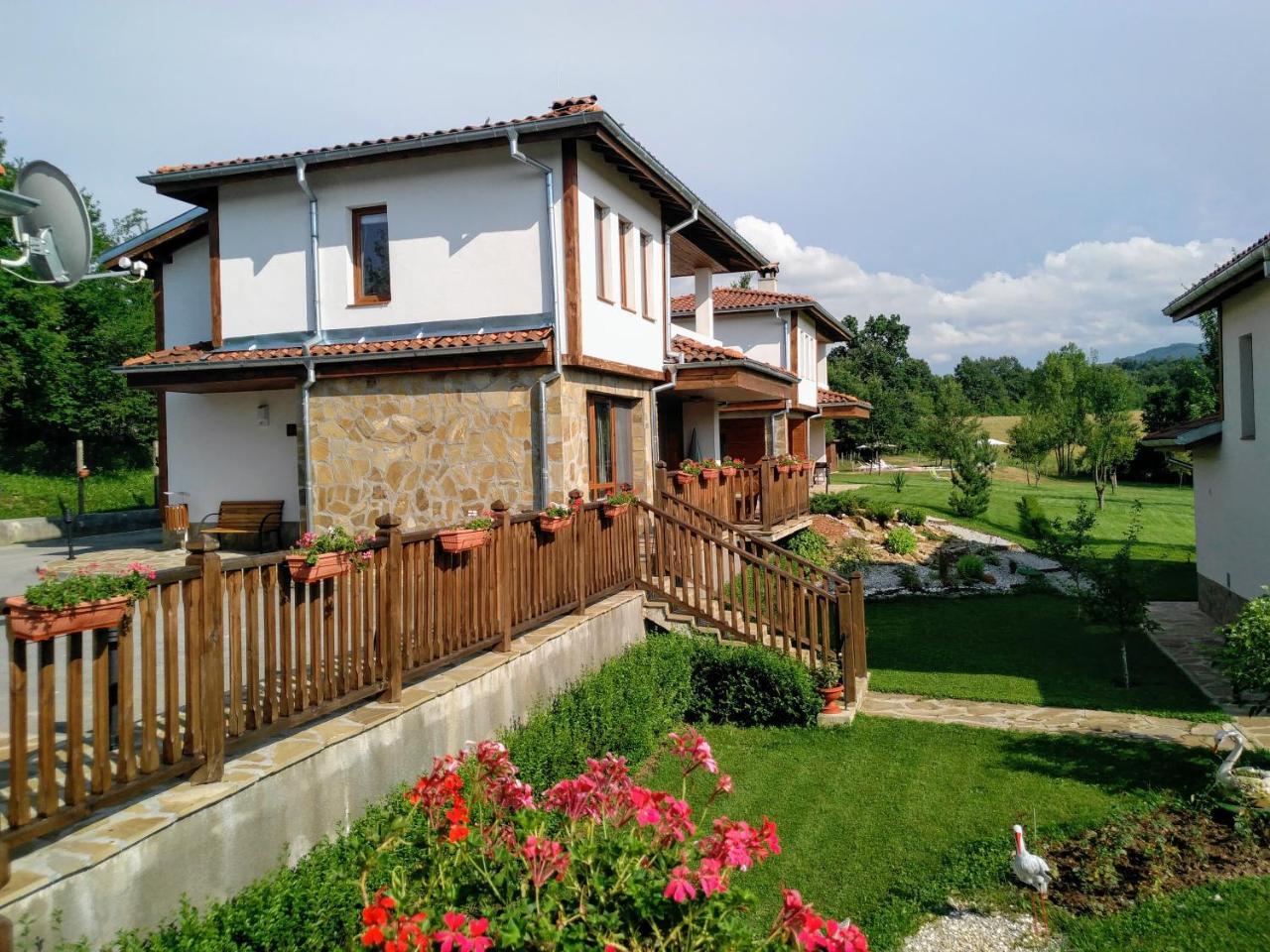 Sinjirite Complex Hotel Elena Luaran gambar